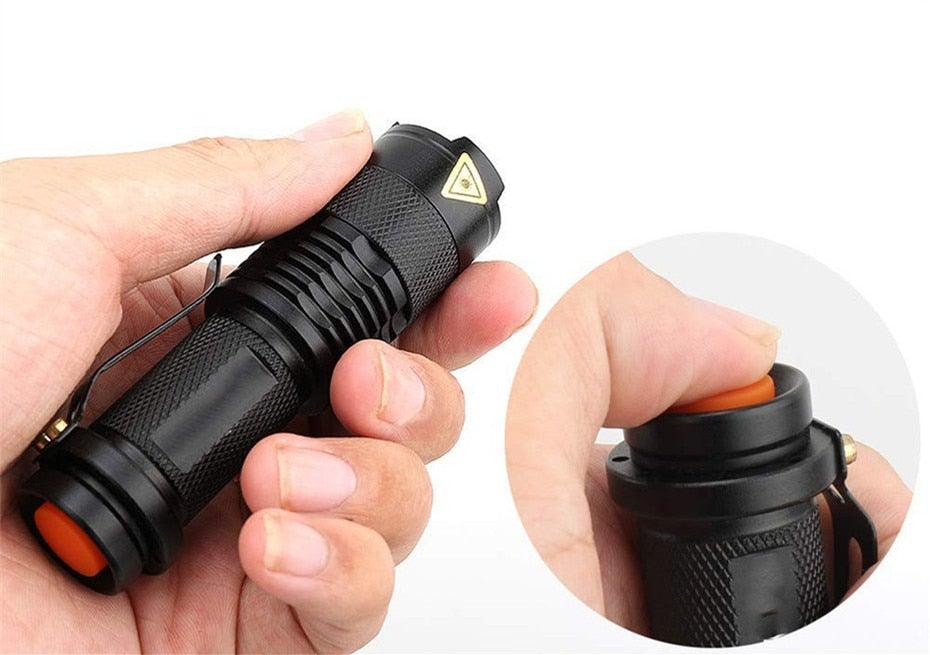 Zoomable UV 365nm light Blacklight Ultraviolet Flashlight LED Portable Mini Handheld Torch Detector Flashlight Torch Mini Flash Light For Pet Urine Stains Detector Scorpion Anti-counterfeiting Identification Resin Curing